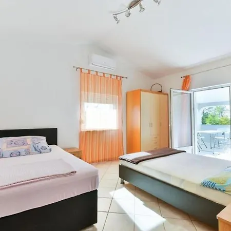 Nette In Privlaka Apartament *